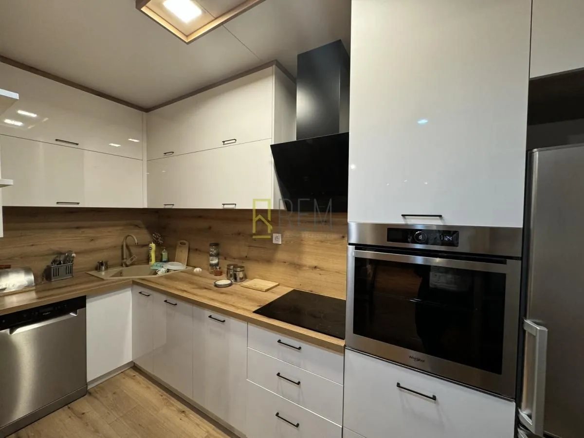 Rent, house, 100m², Centar, Podgorica