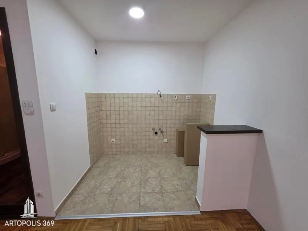 Prodaja, jednosoban stan, 30m², Zemun Sve Podlokacije, Beograd