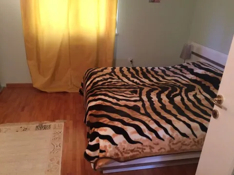 Izdavanje, dvosoban stan, 100m², Centar, Herceg Novi - image 8