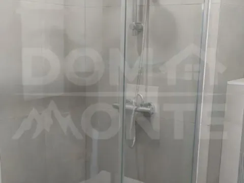 Rent, three bedroom apartment, 110m², Tivat, Crna Gora - image 9