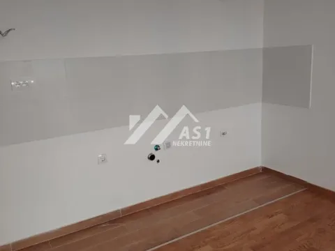 Prodaja, trosoban stan, 67m², Petrovaradin, Novi Sad - image 2