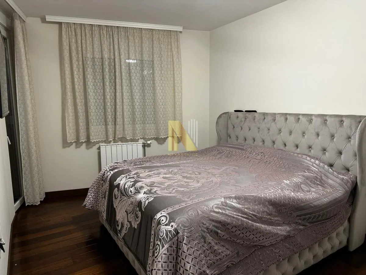 Izdavanje, četvorosoban stan, 116m², Socijalno, Novi Sad Sve Podlokacije
