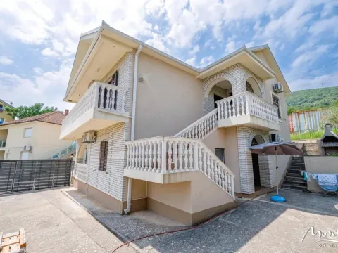 Sale, house, 200m², Bijela, Herceg Novi