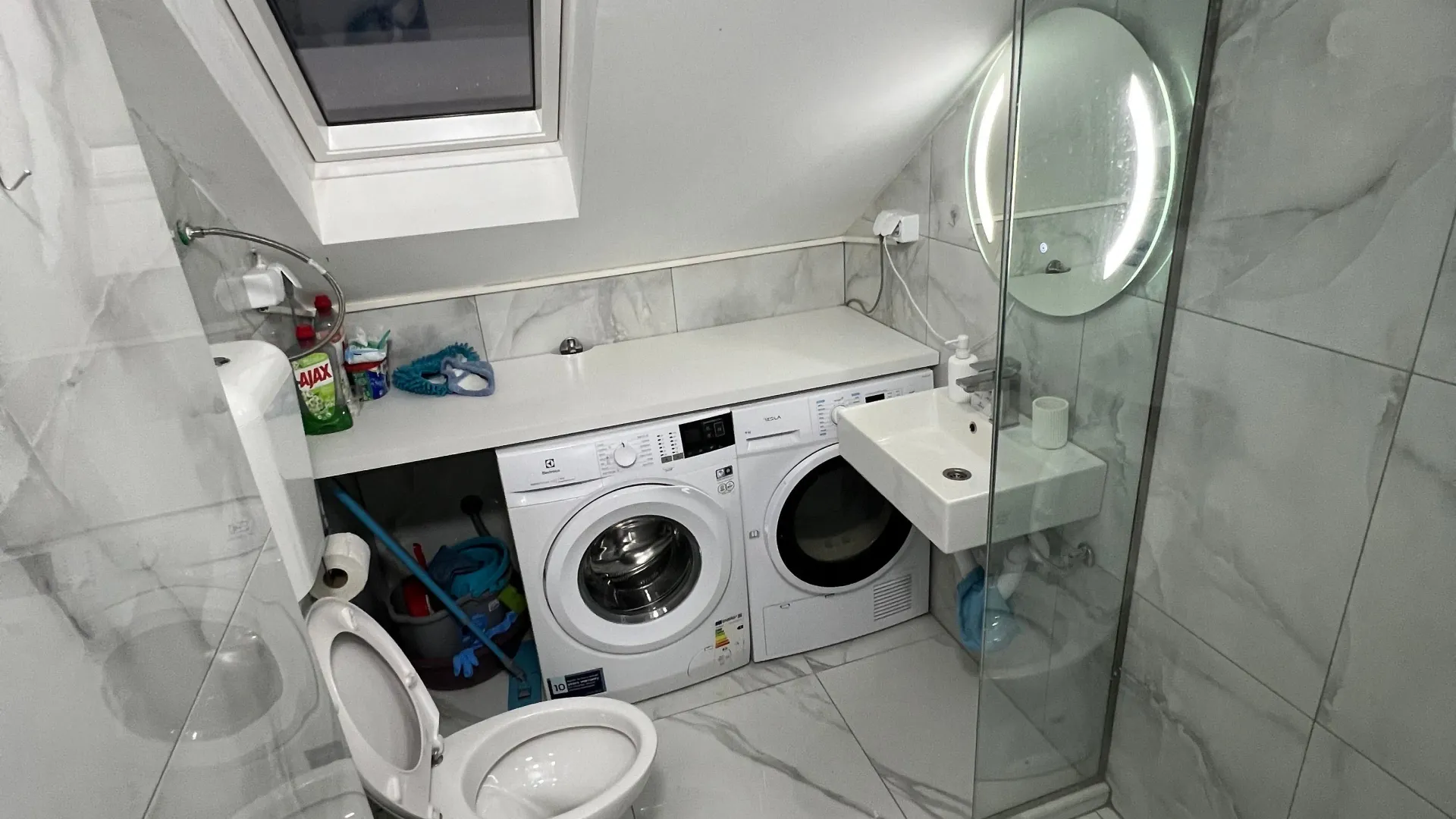 Izdavanje, dvosoban stan, 72m², Popovići, Bar