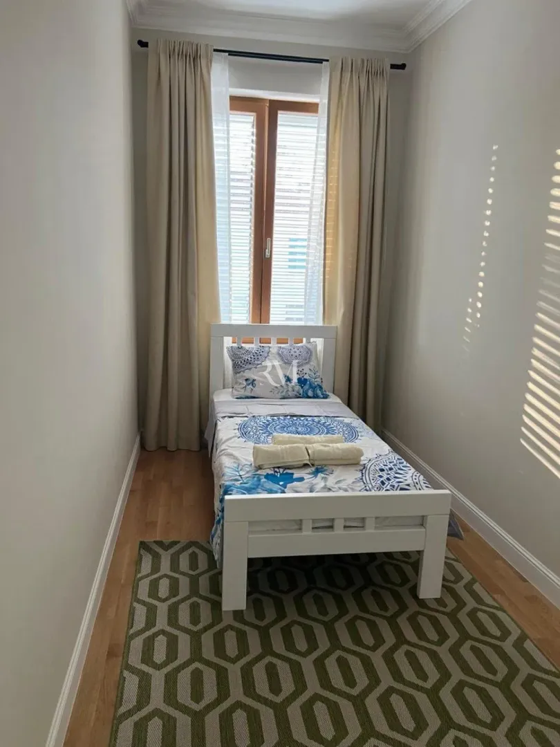 Rent, three bedroom apartment, 97m², Centar, Tivat
