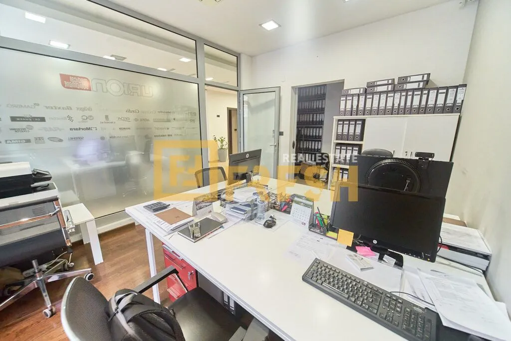 Rent, office space, 160m², City Kvart, Podgorica
