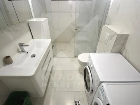 Rent, three bedroom apartment, 130m², Dalmatinska ulica, Podgorica - image 18