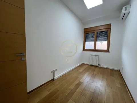 Rent, office space, 77m², Centar, Novi Sad - image 22