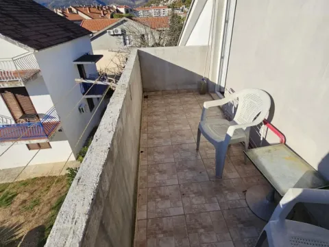 Izdavanje, jednosoban stan, 45m², Seljanovo, Tivat - image 6