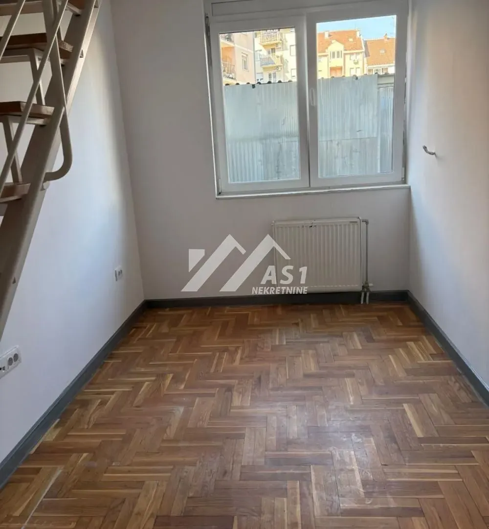 Izdavanje, trosoban stan, 70m², Grbavica, Novi Sad Sve Podlokacije