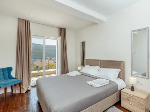 Sale, two bedroom apartment, 134m², Đenovići, Herceg Novi - image 38