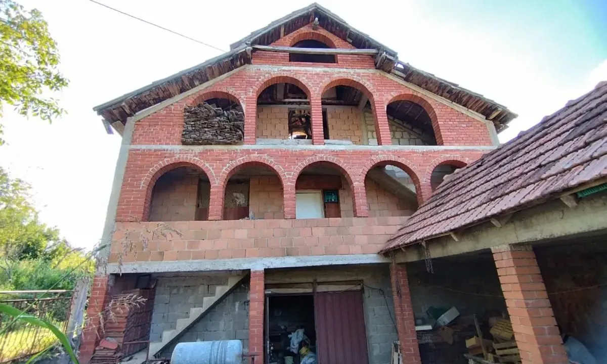 Sale, house, 200m², Trnava, Jagodina