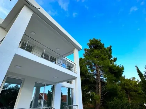 Prodaja, kuća, 220m², Bar, Crna Gora - image 5