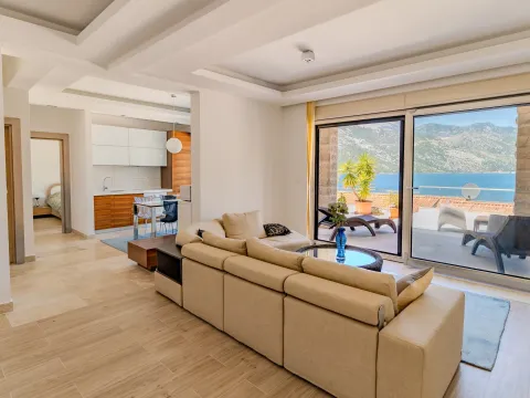 Sale, three bedroom apartment, 268m², Kostanjica, Kotor - image 4