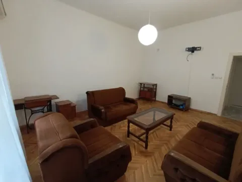 Izdavanje, poslovni prostor, 68m², Centar, Podgorica - image 12