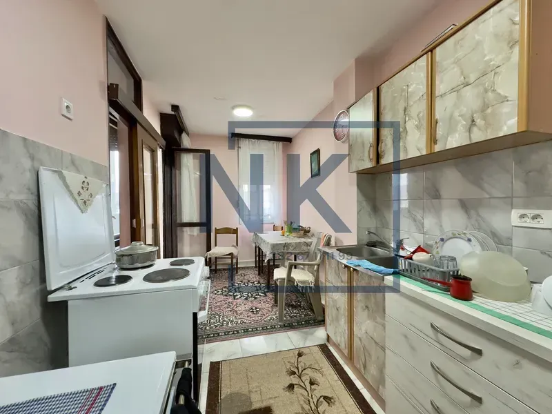 Prodaja, dvosoban stan, 76m², Blok 6, Podgorica