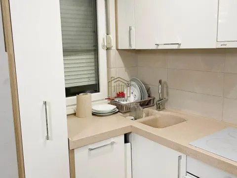 Izdavanje, dvosoban stan, 70m², Zagorič, Podgorica - image 5