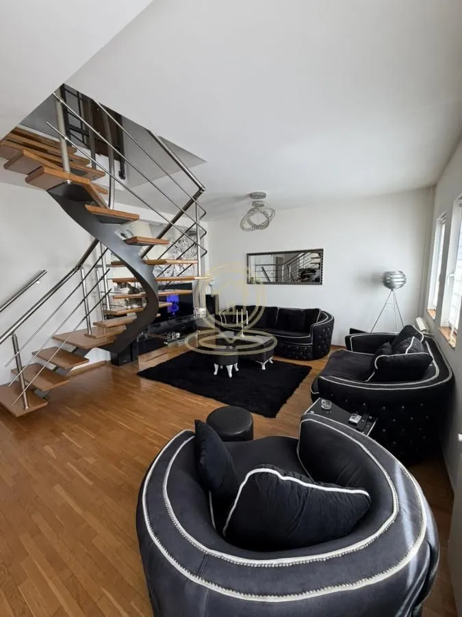 Prodaja, četvorosoban stan, 110m², Pivara, Kragujevac
