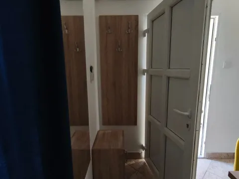 Stan-na-dan, dvosoban stan, 39m², Blok 9, Podgorica - image 9