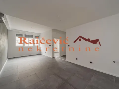 Prodaja, poslovni prostor, 72m², Olimp, Zvezdara Sve Podlokacije - image 2