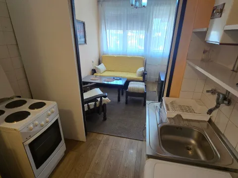 Rent, one bedroom apartment, 36m², Pejton, Podgorica - image 15
