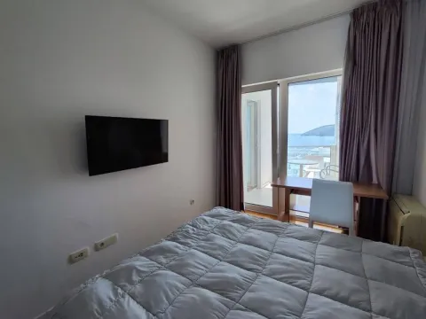 Izdavanje, dvosoban stan, 92m², Tre Canne, Budva - image 10
