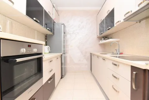 Izdavanje, dvosoban stan, 90m², Preko Morače, Podgorica - image 5