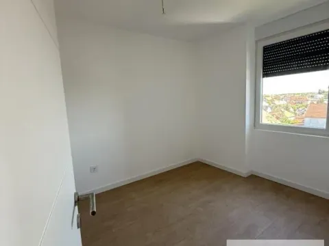 Izdavanje, trosoban stan, 69m², Nova Pazova, Stara Pazova - image 11