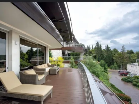 Izdavanje, dvosoban stan, 170m², Dukley Gardens, Budva - image 7