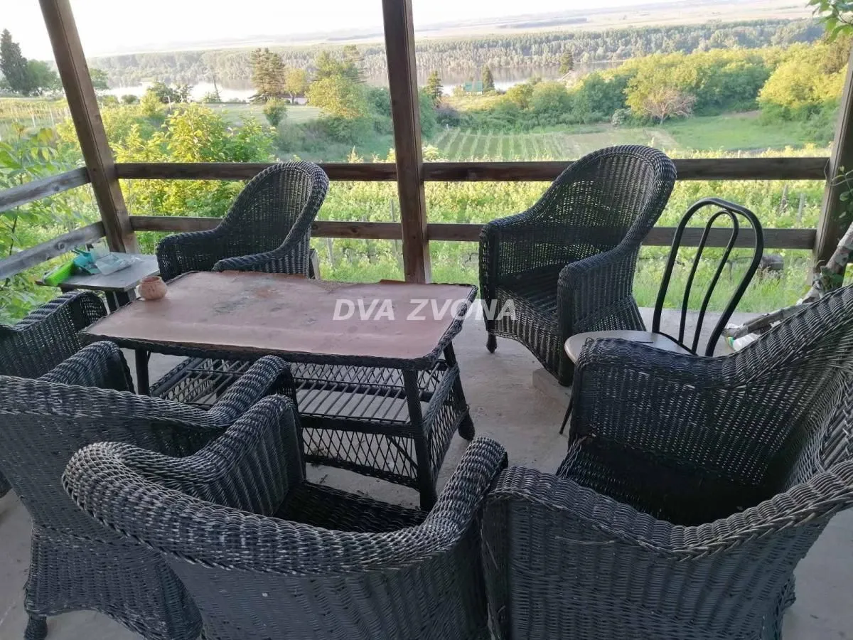Prodaja, ugostiteljski objekat, 630m², Stari Slankamen, Inđija
