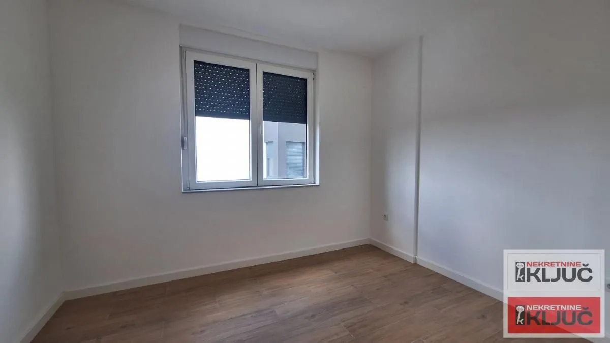 Prodaja, trosoban stan, 72m², Alibegovac, Petrovaradin