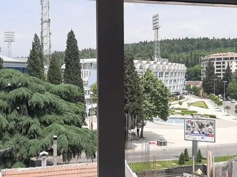 Prodaja, trosoban stan, 75m², Centar, Podgorica - image 2