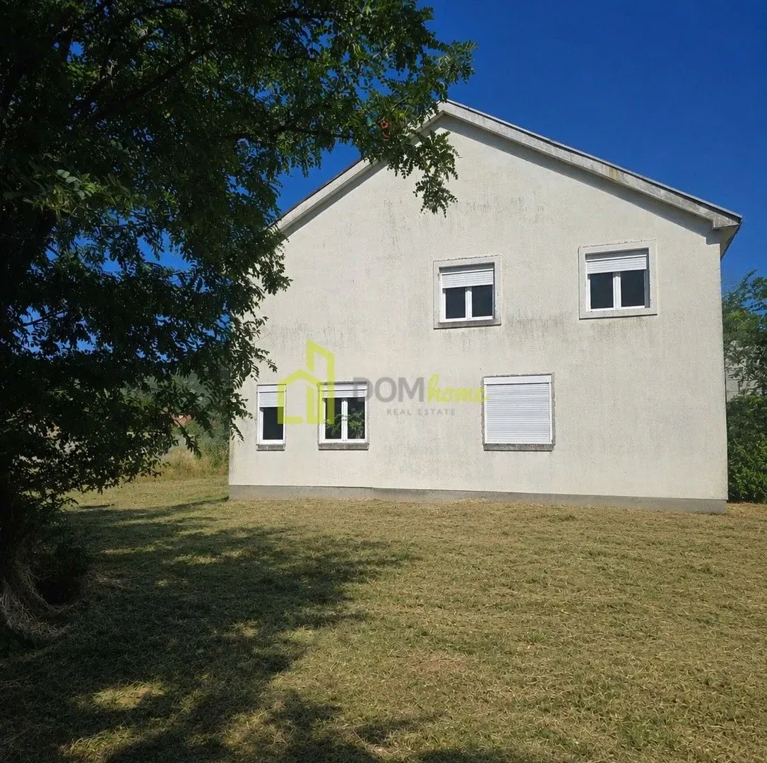 Prodaja, stan, 200m², Beri, Podgorica