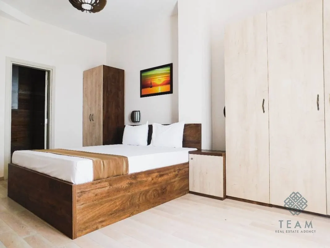 Izdavanje, kuća, 180m², Reževići, Budva