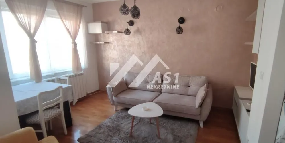 Izdavanje, stan, 27m², Nova Detelinara, Novi Sad Sve Podlokacije
