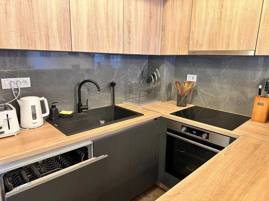 Rent, one bedroom apartment, 48m², Bijeli Do, Budva