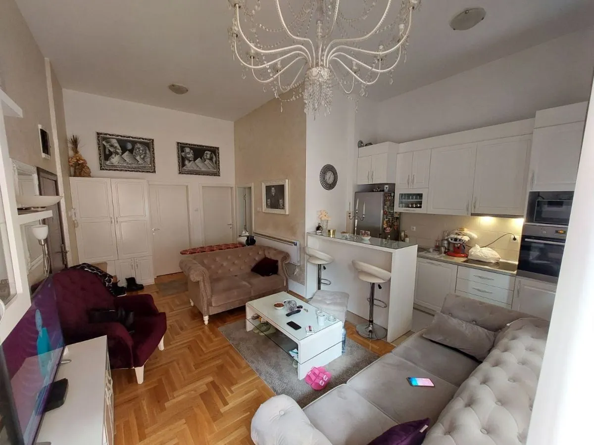 Prodaja, trosoban stan, 91m², Socijalno, Novi Sad Sve Podlokacije