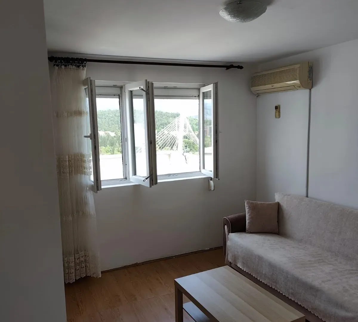 Izdavanje, garsonjera, 30m², Preko Morače, Podgorica