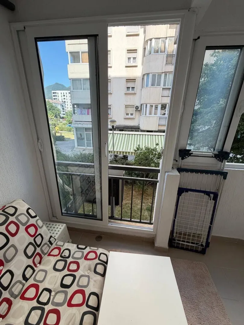 Rent, two bedroom apartment, 70m², Centar, Bar