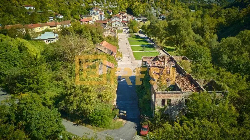 Prodaja, plac, 829m², Cetinje, Crna Gora