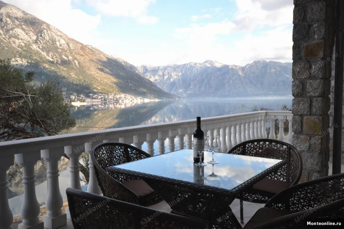 Prodaja, kuća, 235m², Kostanjica, Kotor