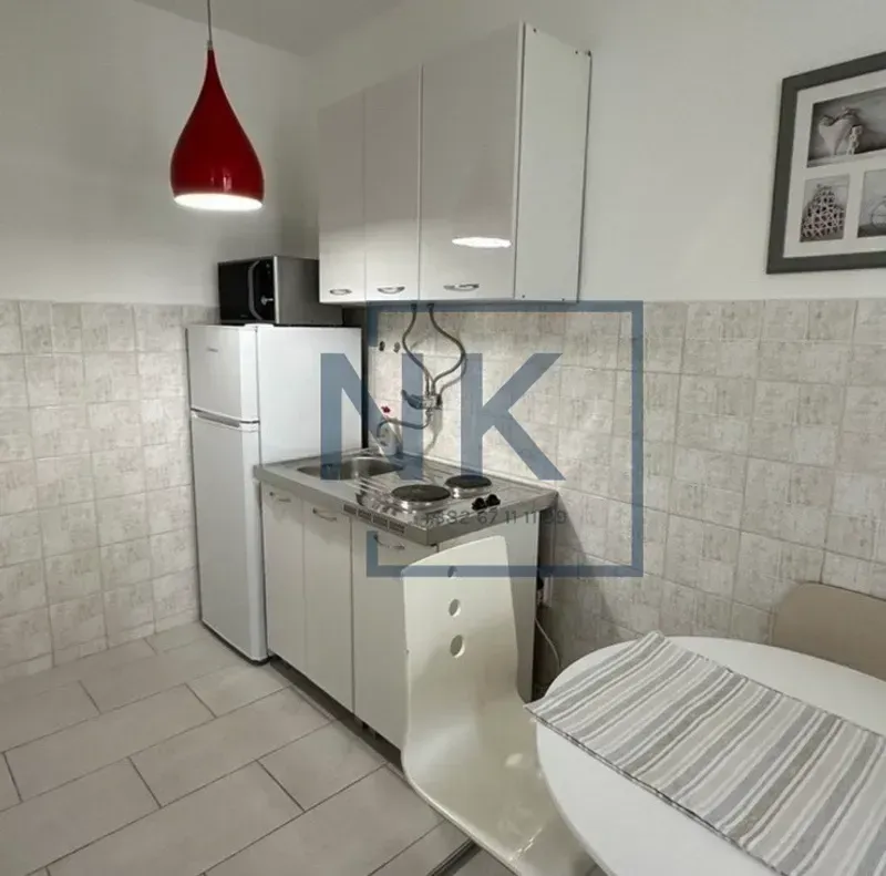 Izdavanje, jednosoban stan, 37m², Tološi, Podgorica