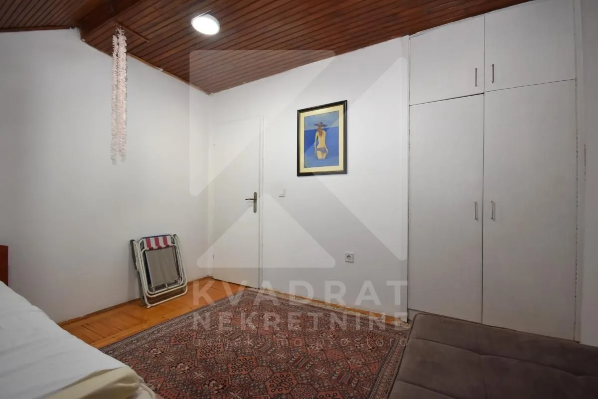 Izdavanje, trosoban stan, 100m², Stari Aerodrom, Podgorica