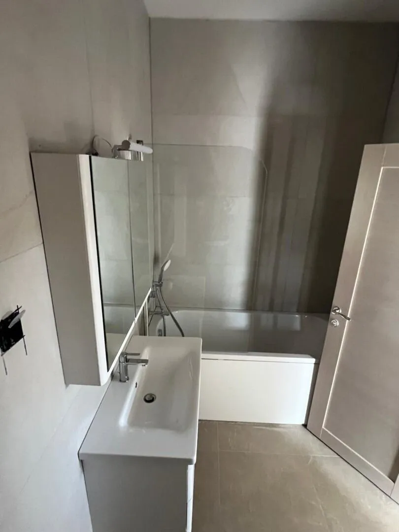 Prodaja, četvorosoban stan, 124m², Tivat, Crna Gora