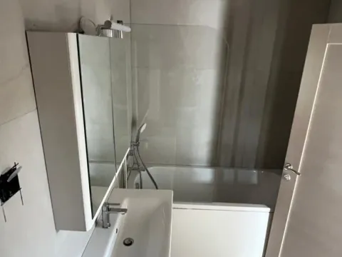 Prodaja, četvorosoban stan, 124m², Tivat, Crna Gora - image 9
