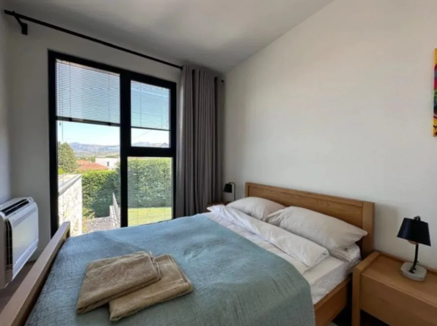 Sale, house, 330m², Masline, Podgorica