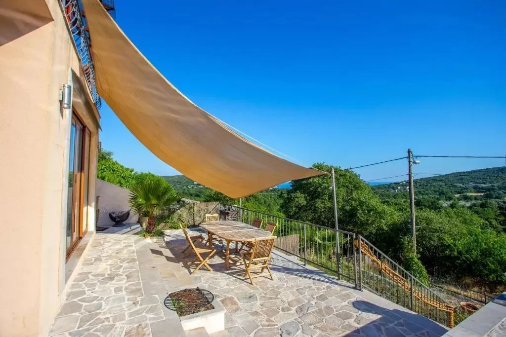 Prodaja, kuća, 210m², Zagora, Kotor