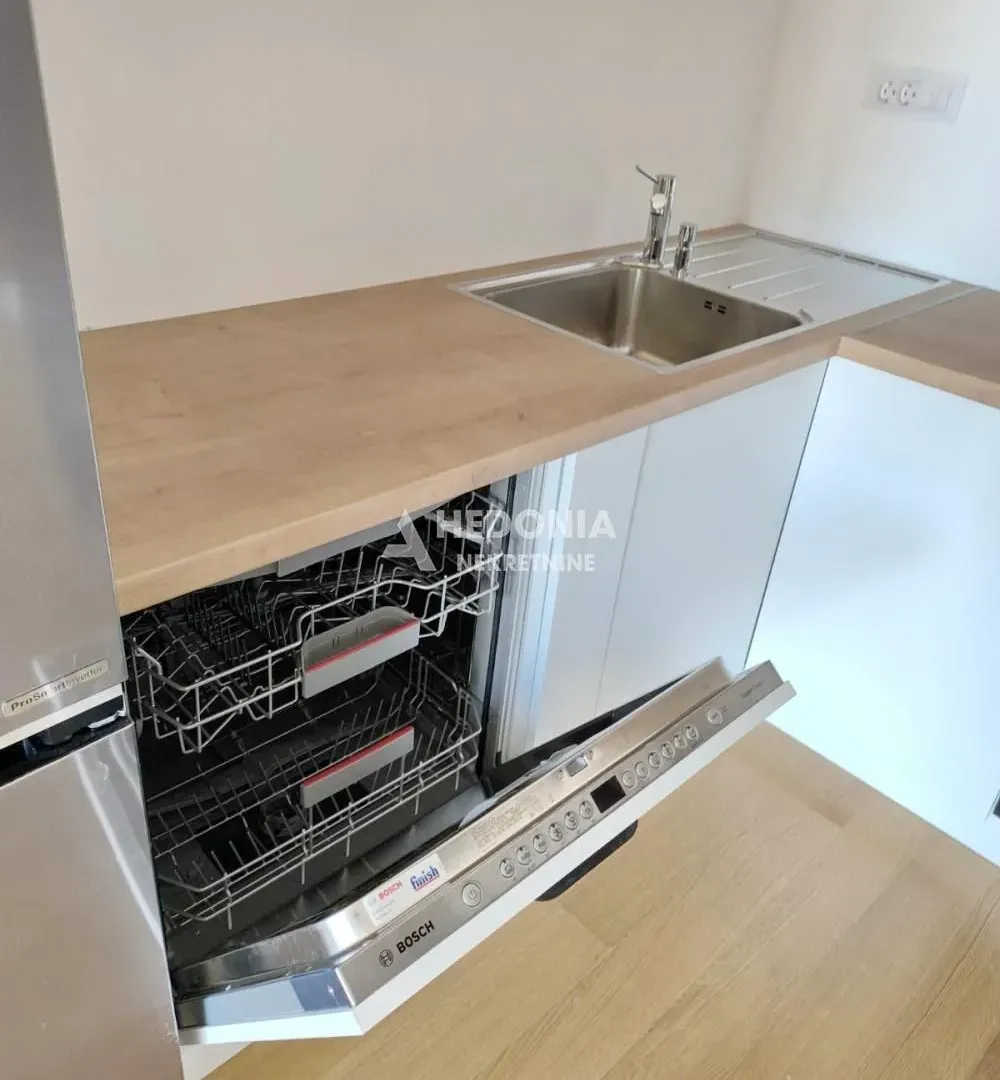Sale, two bedroom apartment, 58m², Lion, Zvezdara Sve Podlokacije