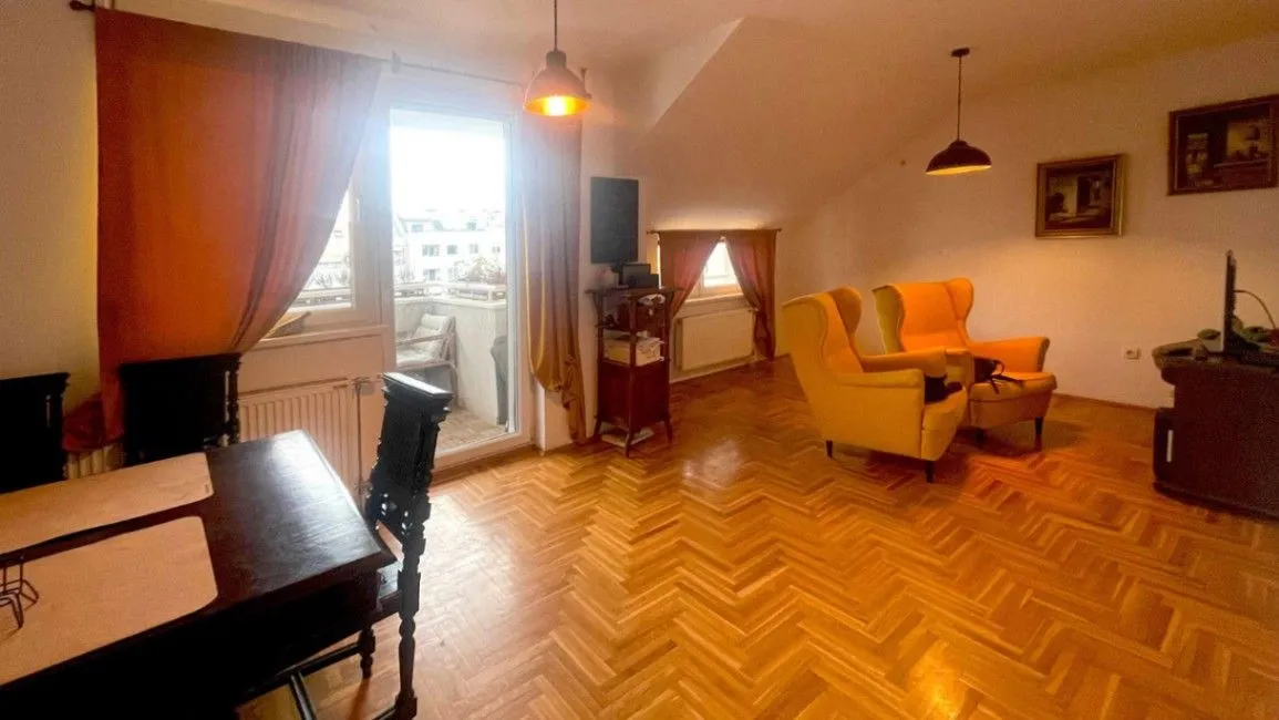 Prodaja, četvorosoban stan, 66m², Petrovaradin, Novi Sad