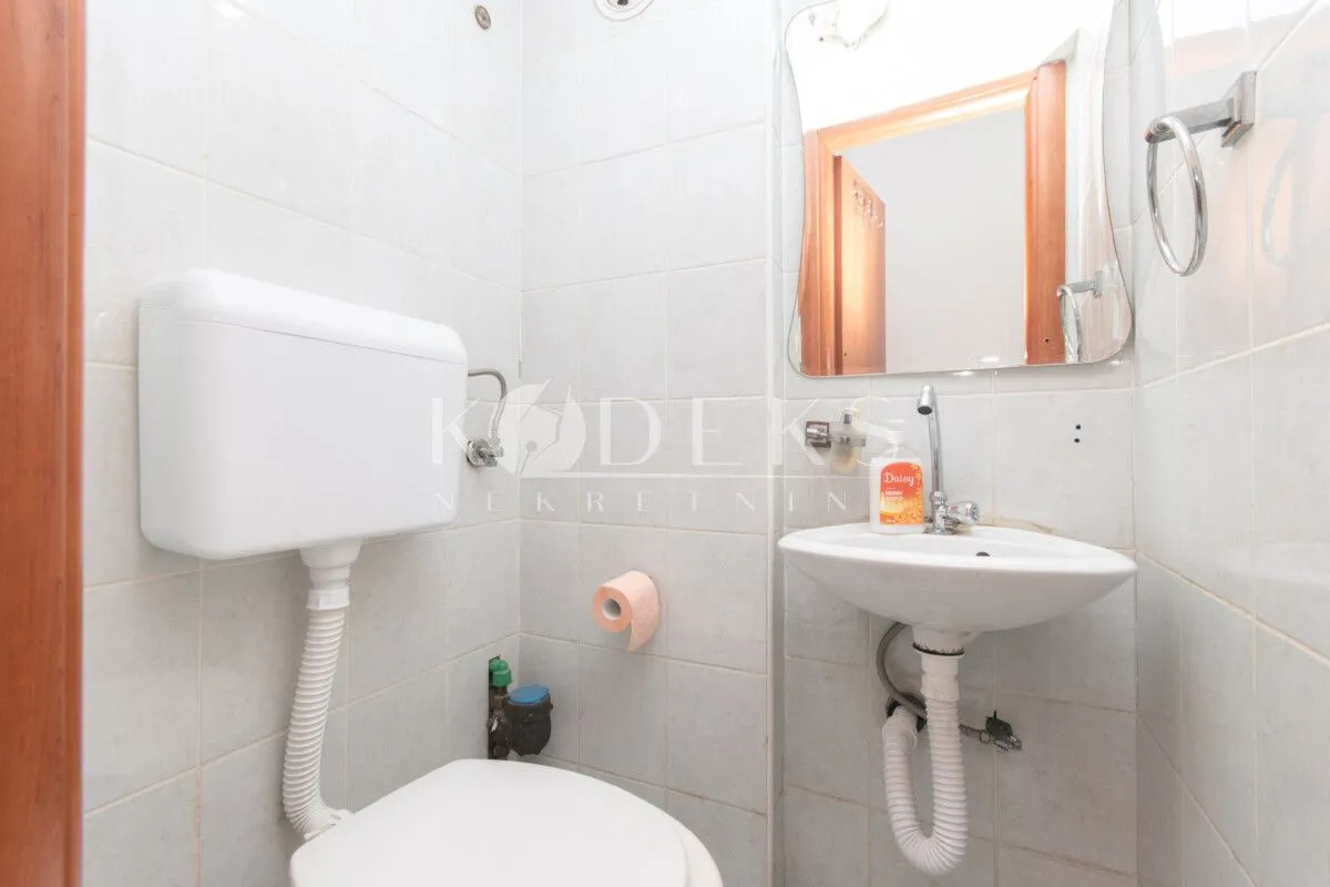 Rent, office space, 11m², Pobrežje, Podgorica
